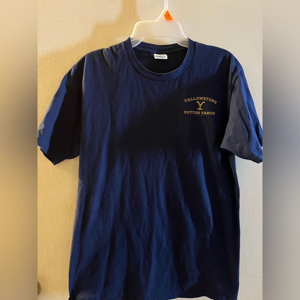 Woman’s size medium yellow stone Dutton ranch T-shirt